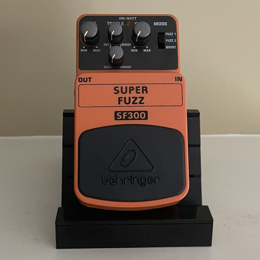 Behringer SF300 Super Fuzz | Guitar Nine